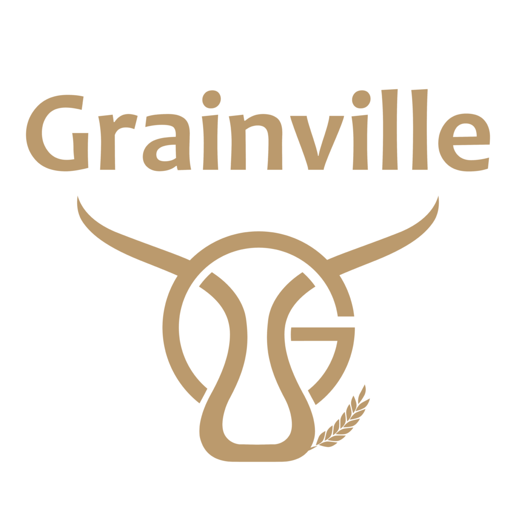 Grainville cattle are selected for their grain-feeding performance, which delivers an exceptional eating experience to consumers every time. The cattle graze on the fertile pastures of Northern Australia before moving into a customised 100-day grain-fed program to ensure texture, premium taste, and unrivalled quality all year round.